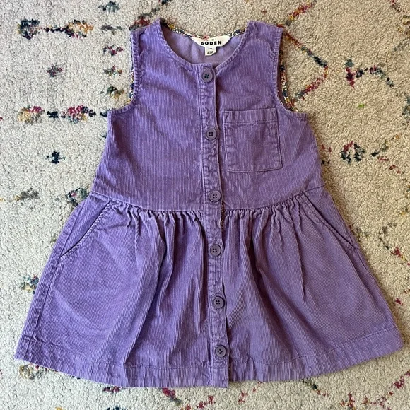 Mini Boden / Button Pinafore Dress in Aster Purple Size 3-4 - Picture 2 of 7